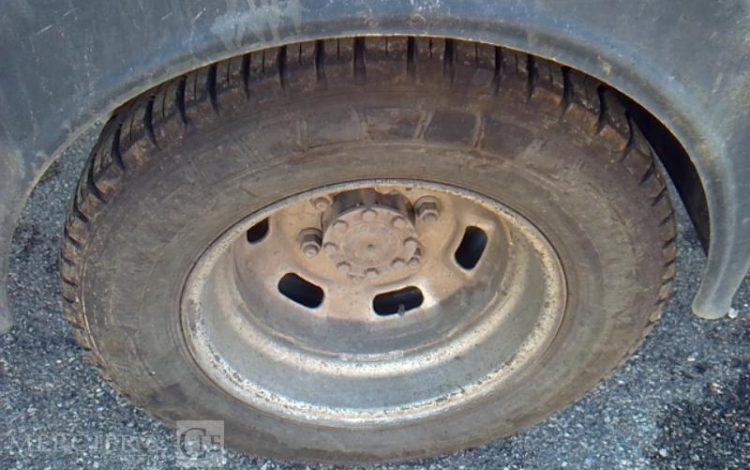 IVECO 35-130  BENNE SIMPLE CABINE COFFRE  EF-459-FE