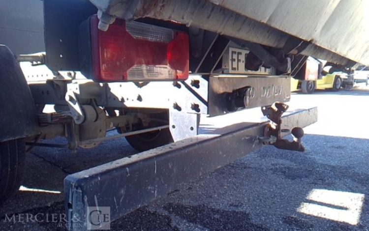 IVECO 35-130  BENNE SIMPLE CABINE COFFRE  EF-646-FV