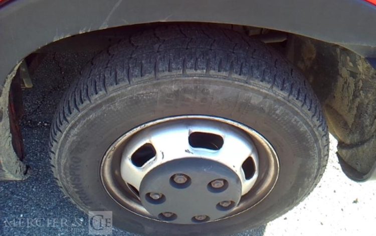 IVECO 35-130  BENNE SIMPLE CABINE COFFRE  EF-646-FV