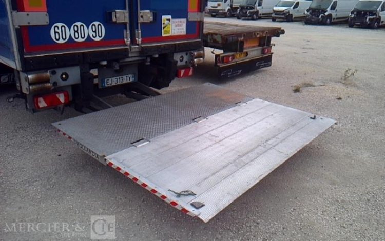 LECITRAIL SEMI REMORQUE HAYON FRIGO 3 ESSIEUX PTAC 38T BLEU EJ-313-TY