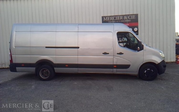 NISSAN NV400 GRIS EJ-761-NT