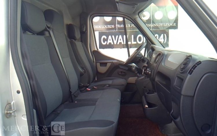 NISSAN NV400 GRIS EJ-761-NT