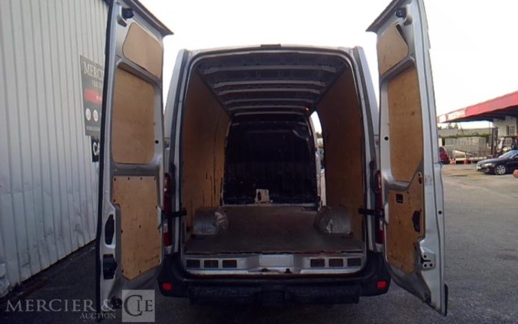 NISSAN NV400 GRIS EJ-761-NT