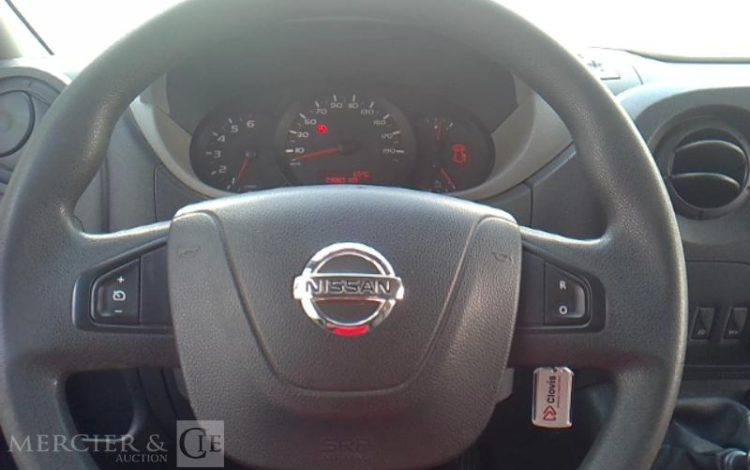 NISSAN NV400 GRIS EJ-761-NT