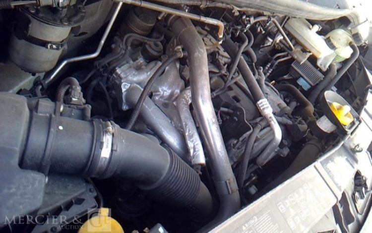 NISSAN NV400 GRIS EJ-761-NT