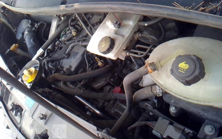 NISSAN NV400 GRIS EJ-761-NT
