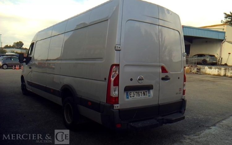 NISSAN NV400 GRIS EJ-761-NT