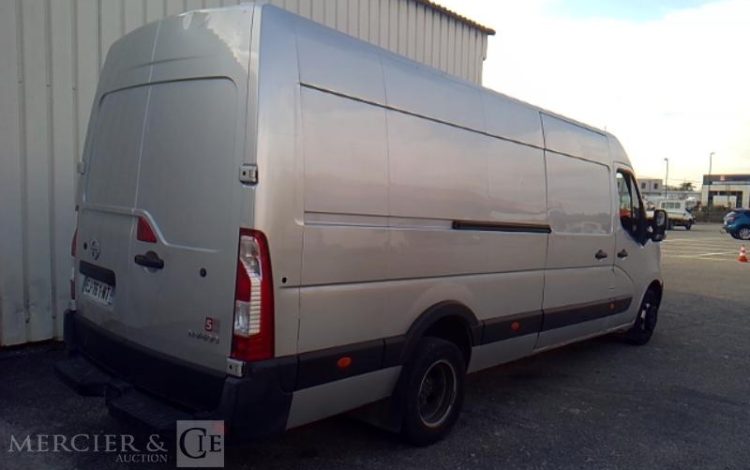 NISSAN NV400 GRIS EJ-761-NT