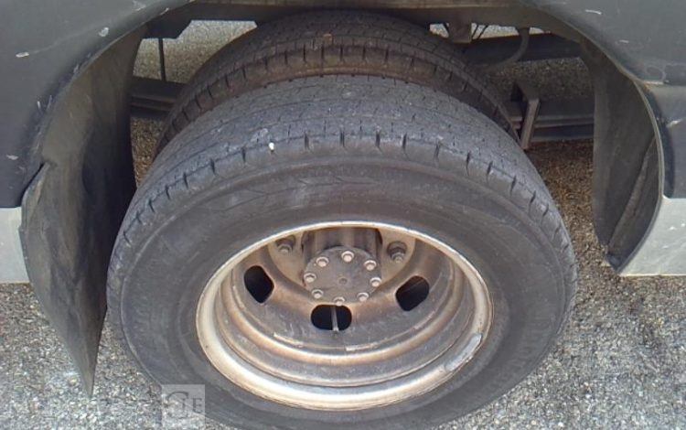 NISSAN NV400 GRIS EJ-761-NT