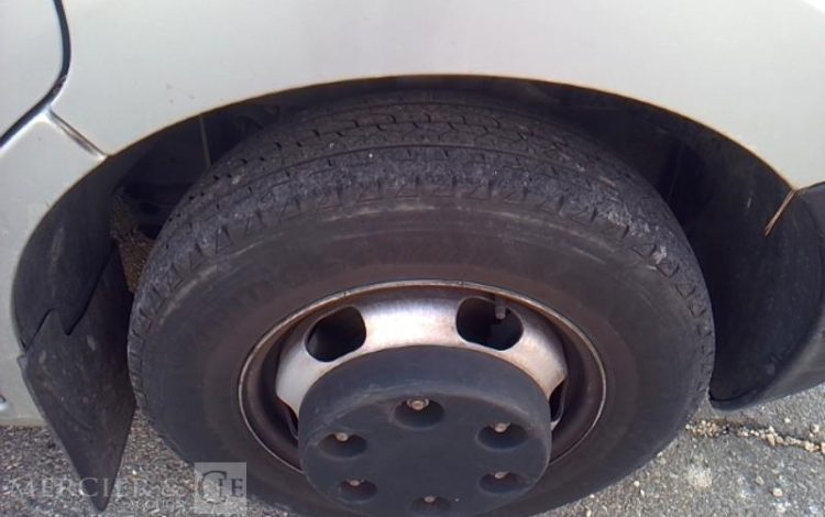 NISSAN NV400 GRIS EJ-761-NT