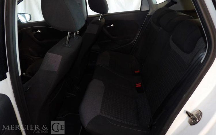 VOLKSWAGEN POLO 1.4 TDI 90CH BLUEMOTION CONFORT LINE BUSINESS BLANC EK-601-MM