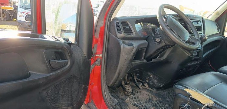 IVECO CAMION BENNE SIMPLE CAB – COFFRE  EN-015-QY