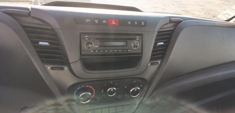 IVECO CAMION BENNE SIMPLE CAB – COFFRE  EN-015-QY