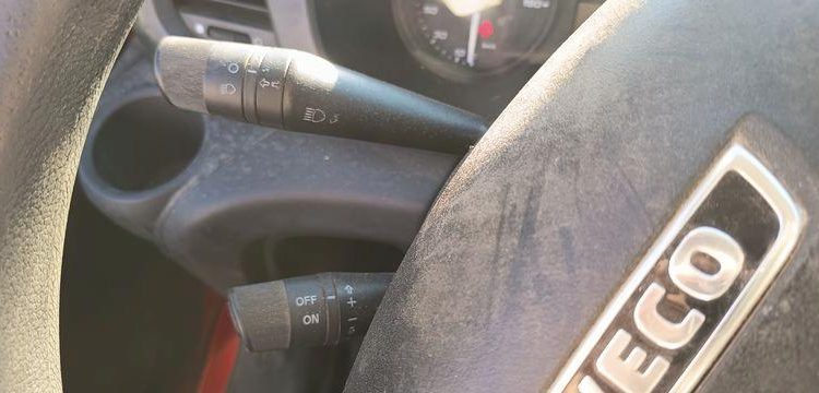 IVECO CAMION BENNE SIMPLE CAB – COFFRE  EN-015-QY