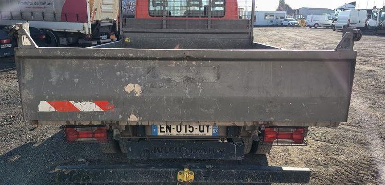 IVECO CAMION BENNE SIMPLE CAB – COFFRE  EN-015-QY