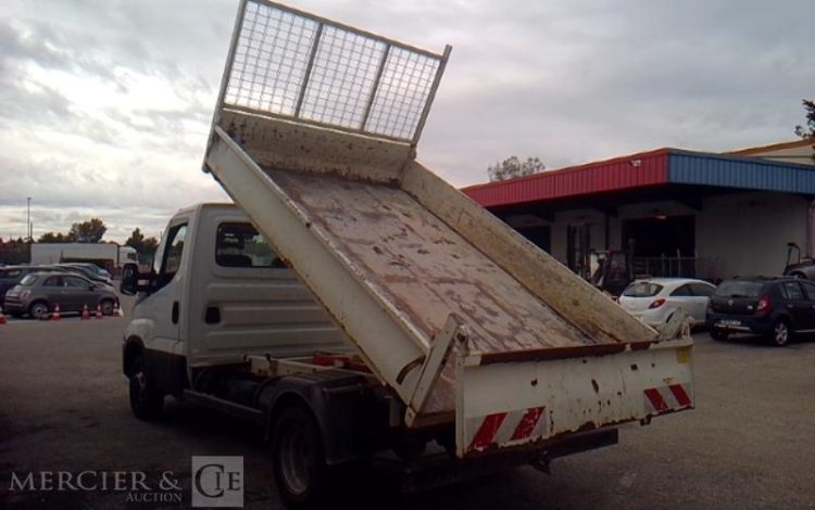 IVECO 35C14 – CAMION BENNE SIMPLE CABINE COFFRE  EN-307-GP