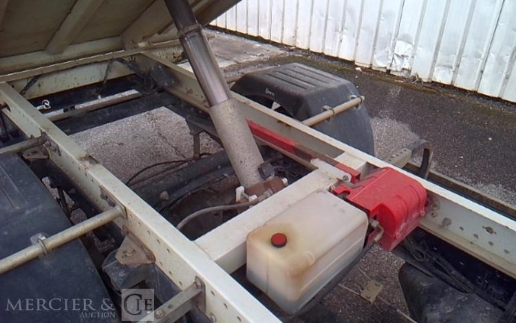 IVECO 35C14 – CAMION BENNE SIMPLE CABINE COFFRE  EN-307-GP