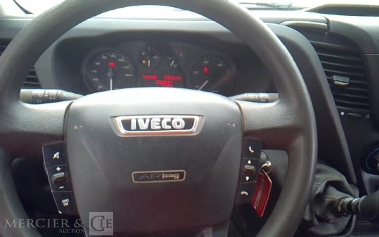 IVECO 35C14 – CAMION BENNE SIMPLE CABINE COFFRE  EN-307-GP