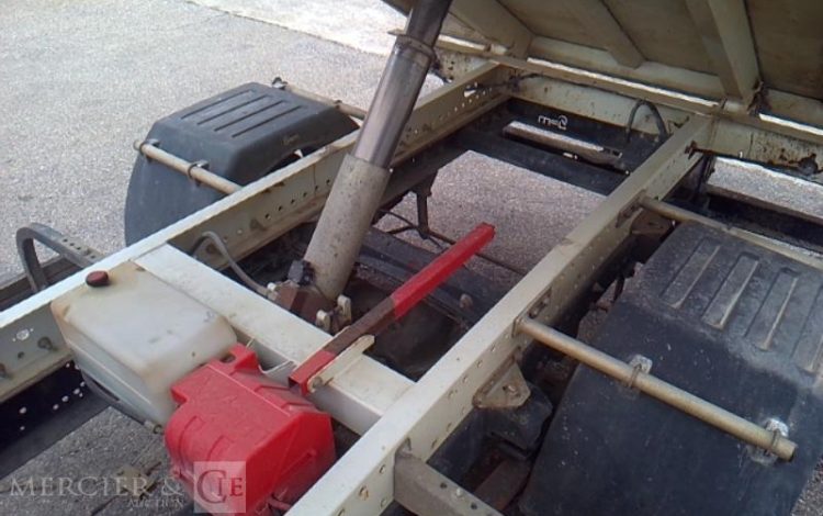 IVECO 35C14 – CAMION BENNE SIMPLE CABINE COFFRE  EN-307-GP