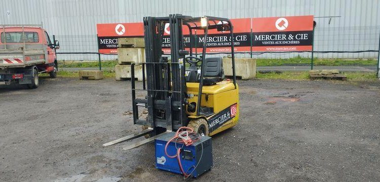 CATERPILLAR CHARIOT ELEVATEUR ELECTRIQUE EP15KRT CAPACITE 1,5 T – HAUTEUR DE LEVEE 4,31M  EP15KRT