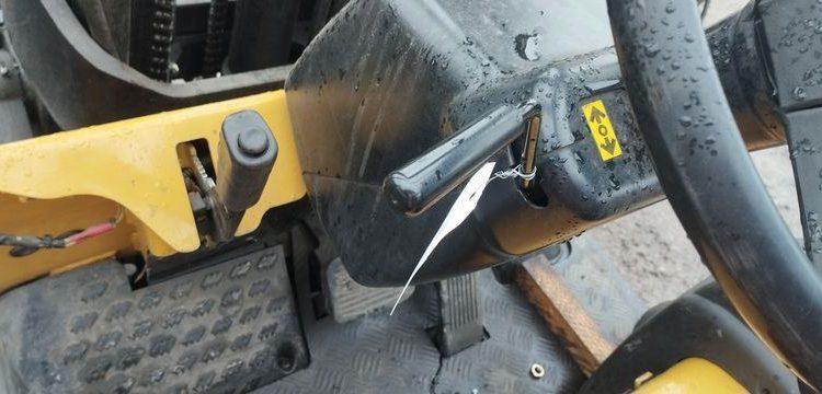 CATERPILLAR CHARIOT ELEVATEUR ELECTRIQUE EP15KRT CAPACITE 1,5 T – HAUTEUR DE LEVEE 4,31M  EP15KRT