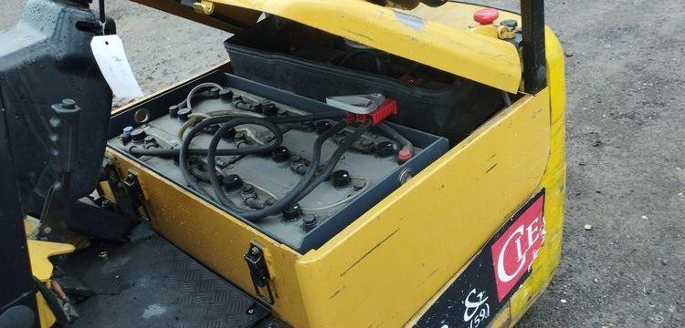 CATERPILLAR CHARIOT ELEVATEUR ELECTRIQUE EP15KRT CAPACITE 1,5 T – HAUTEUR DE LEVEE 4,31M  EP15KRT