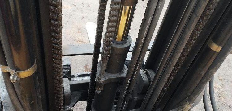 CATERPILLAR CHARIOT ELEVATEUR ELECTRIQUE EP15KRT CAPACITE 1,5 T – HAUTEUR DE LEVEE 4,31M  EP15KRT