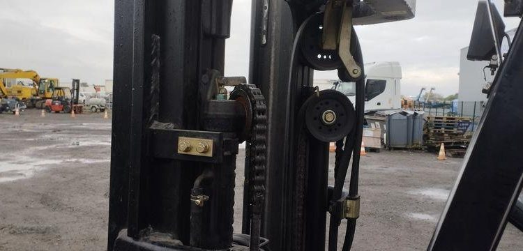 CATERPILLAR CHARIOT ELEVATEUR ELECTRIQUE EP15KRT CAPACITE 1,5 T – HAUTEUR DE LEVEE 4,31M  EP15KRT