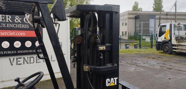 CATERPILLAR CHARIOT ELEVATEUR ELECTRIQUE EP15KRT CAPACITE 1,5 T – HAUTEUR DE LEVEE 4,31M  EP15KRT