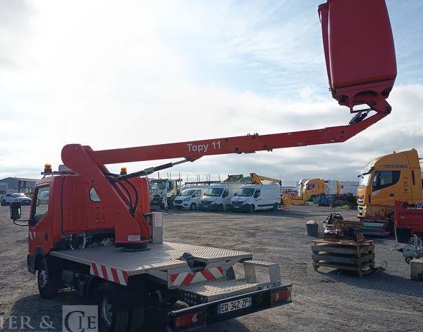 NISSAN NT400- NACELLE