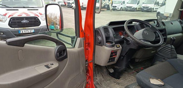 NISSAN NT400- NACELLE