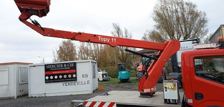 NISSAN NT400- NACELLE