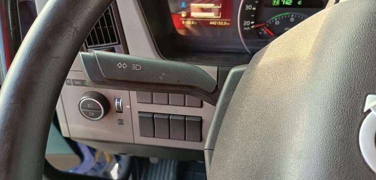 VOLVO VOLVO FM 420 PORTE VOITURE AVEC REMORQUE GA-135-PZ BLEU ER-150-LV