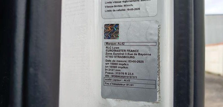 MERCEDES PORTEUR ACTROS 2543 PORTE CONTAINER AVEC REMORQUE PORTE CONTAINER BLANC ER-225-TQ