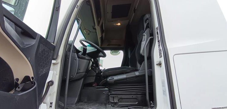 MERCEDES PORTEUR ACTROS 2543 PORTE CONTAINER AVEC REMORQUE PORTE CONTAINER BLANC ER-225-TQ
