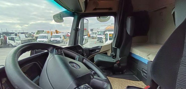 MERCEDES PORTEUR ACTROS 2543 PORTE CONTAINER AVEC REMORQUE PORTE CONTAINER BLANC ER-225-TQ