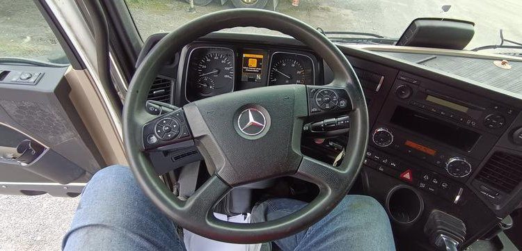 MERCEDES PORTEUR ACTROS 2543 PORTE CONTAINER AVEC REMORQUE PORTE CONTAINER BLANC ER-225-TQ