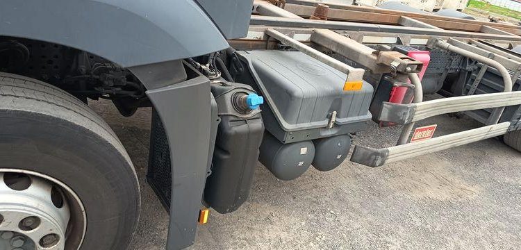 MERCEDES PORTEUR ACTROS 2543 PORTE CONTAINER AVEC REMORQUE PORTE CONTAINER BLANC ER-225-TQ