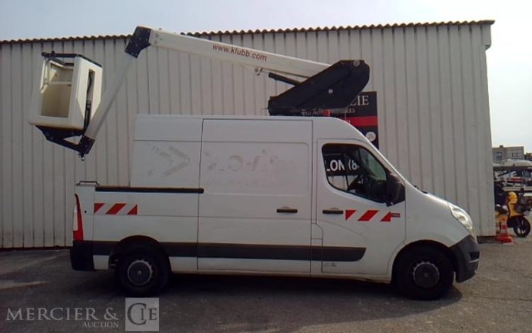 RENAULT MASTER NACELLE SUR VL 12M 1783H BLANC ES-049-CQ