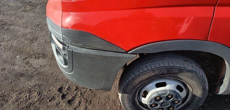 IVECO 35C12  BENNE- SIMPLE CAB – COFFRE  ET-909-FA