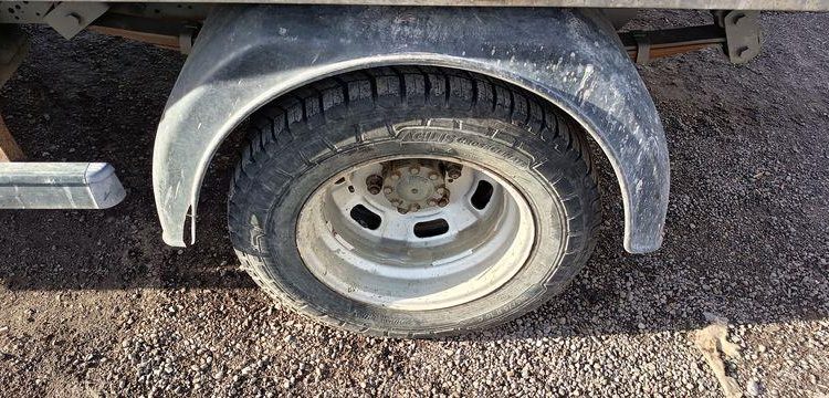 IVECO 35C12  BENNE- SIMPLE CAB – COFFRE  ET-909-FA