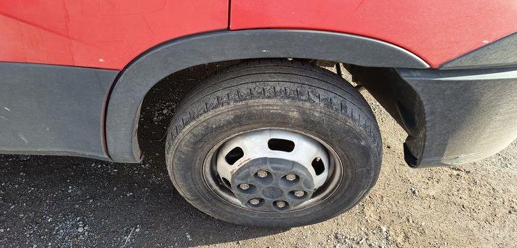 IVECO 35C12  BENNE- SIMPLE CAB – COFFRE  ET-909-FA