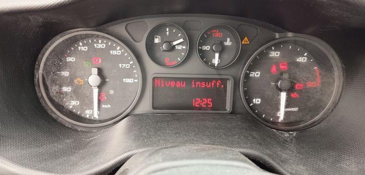 IVECO 35C12 BENNE SIMPLE CABINE COFFRE  EV-958-JS