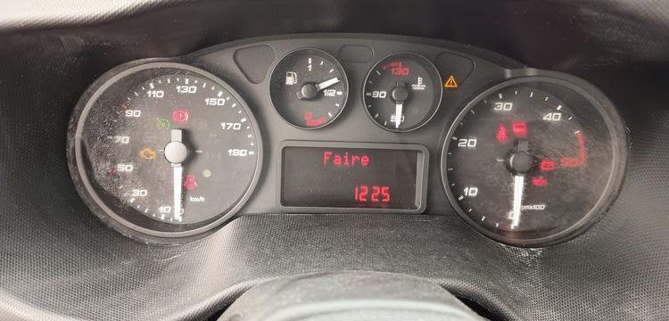 IVECO 35C12 BENNE SIMPLE CABINE COFFRE  EV-958-JS