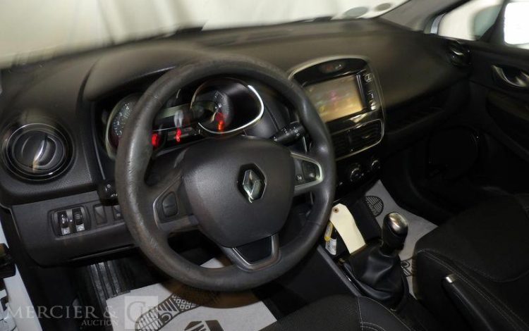 RENAULT CLIO STE 90CH AIR MEDIANAV BLANC EW-257-MS
