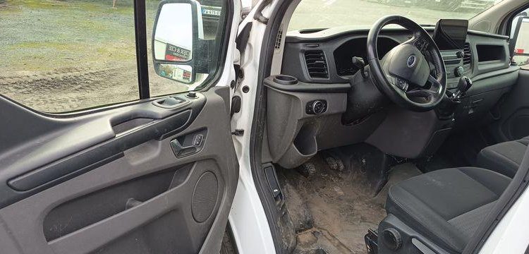 FORD TRANSIT NON ROULANT  EY-402-CW