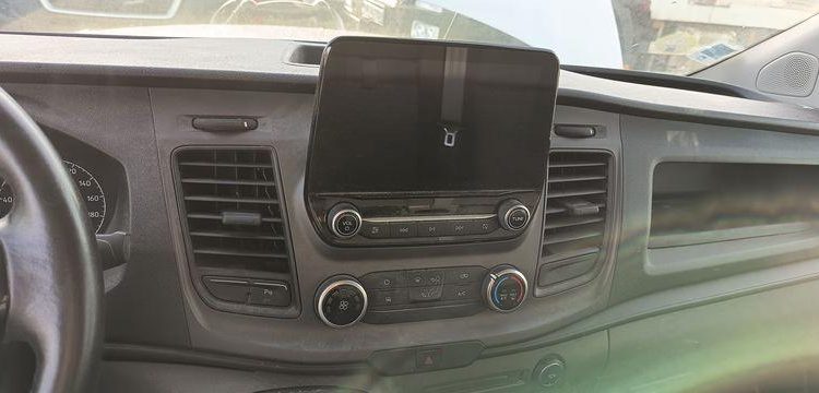 FORD TRANSIT NON ROULANT  EY-402-CW