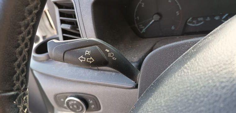 FORD TRANSIT NON ROULANT  EY-402-CW