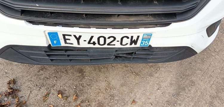 FORD TRANSIT NON ROULANT  EY-402-CW