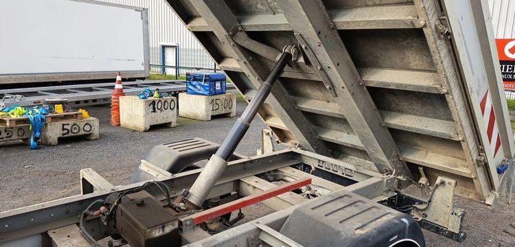 FORD TRANSIT BENNE  FA-675-QT